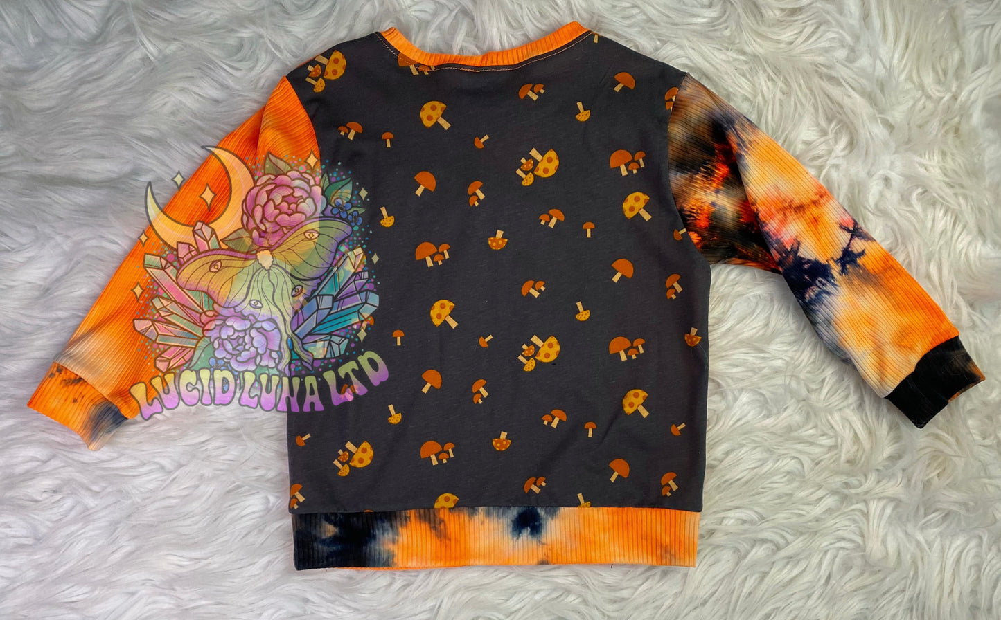 4/5y Halloween Crewneck Upcycle